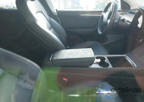 2022 Tesla Model Y Long Range Dual Motor All-Wheel Drive from USA, damaged, VIN 7SAYGDEE4NF571738